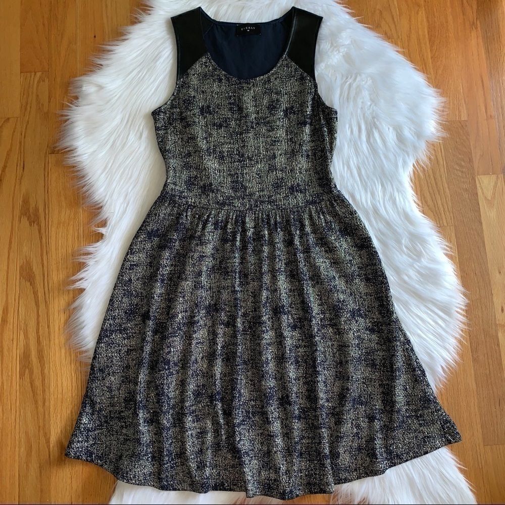 Women’s Everly Navy and Gold Dress Size Large